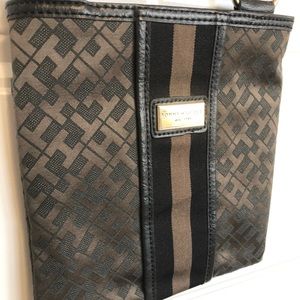 Tommy Hilfiger Crossbody Purse